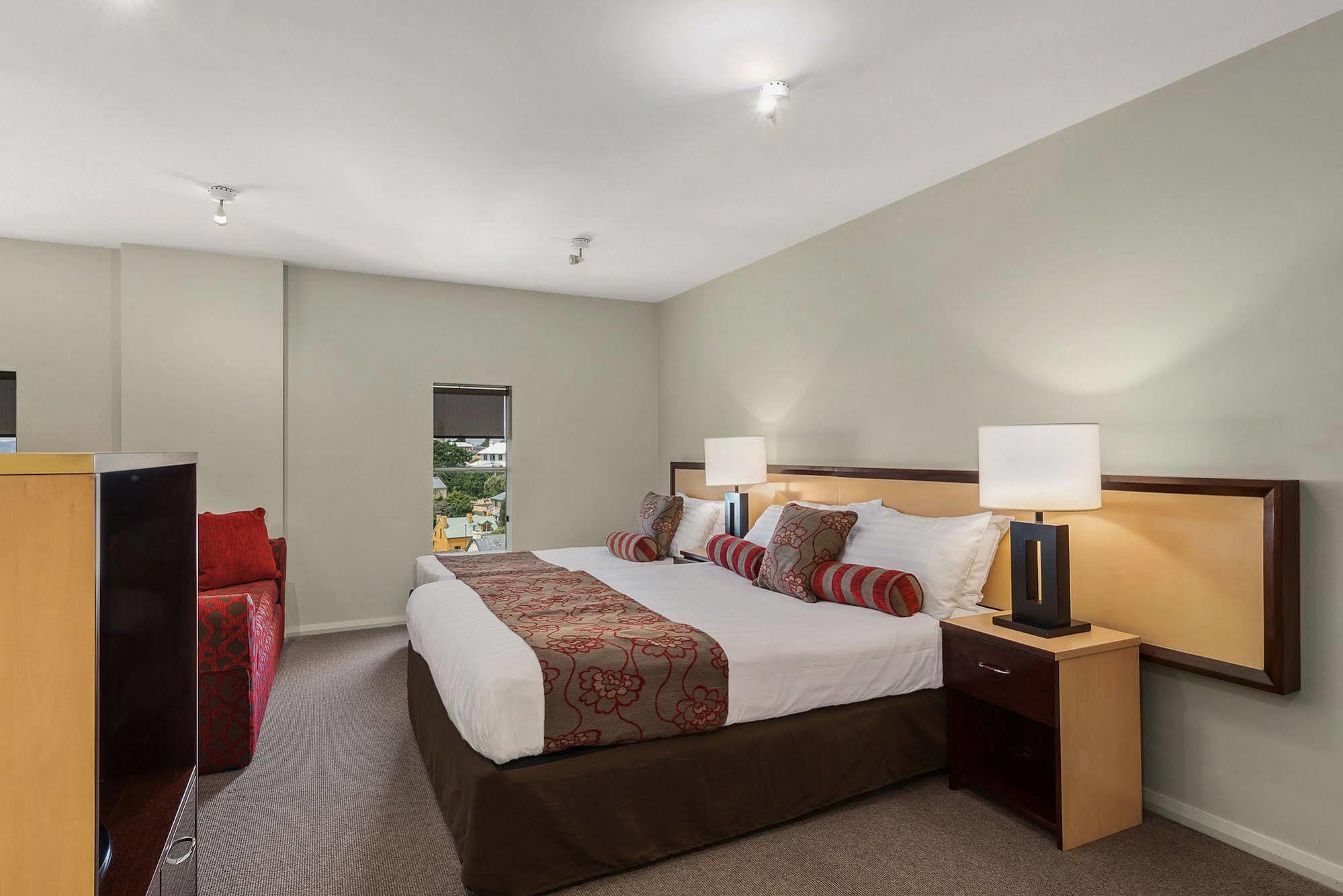 Mantra One Sandy Bay Road Hobart Exterior foto